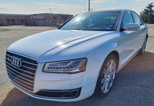 White 2015 Audi A8 4.0T