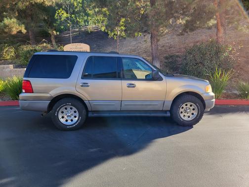 2003 Ford Expedition XLT