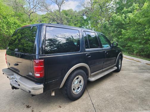 Black 2000 Ford Expedition Eddie Bauer