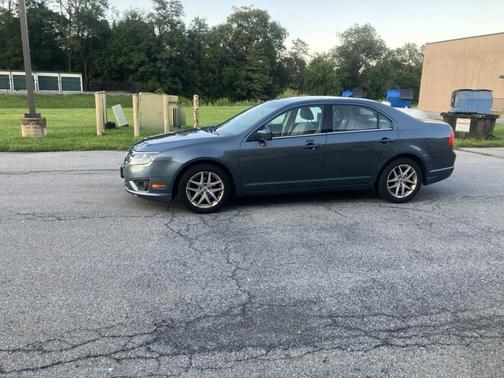 Blue 2012 Ford Fusion SEL
