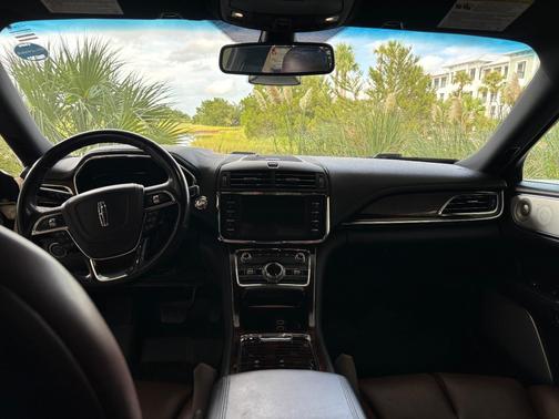 Beige 2018 Lincoln Continental Reserve