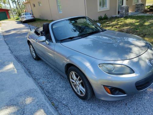 2010 Mazda MX-5 Miata Sport