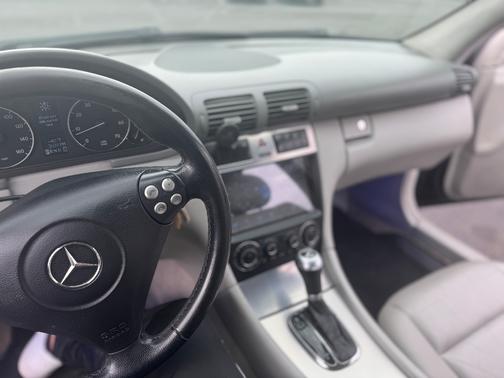 2005 Mercedes-Benz C-Class C230 Kompressor Sport