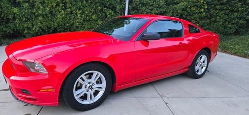 Red 2014 Ford Mustang V6