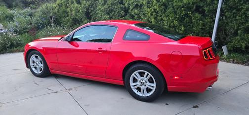 Red 2014 Ford Mustang V6