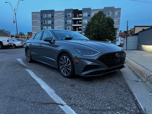 2022 Hyundai SONATA Limited
