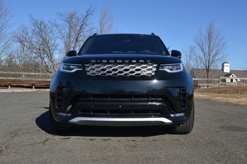 2023 Land Rover Discovery P360 Metropolitan Edition
