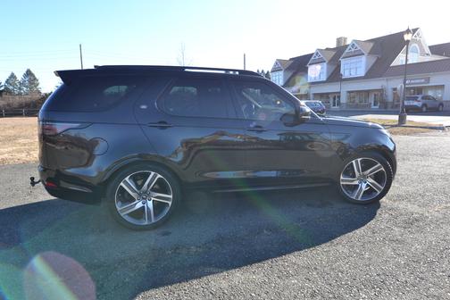 2023 Land Rover Discovery P360 Metropolitan Edition