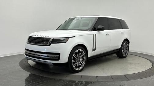 White 2025 Land Rover Range Rover P530 SE LWB 7 Seat