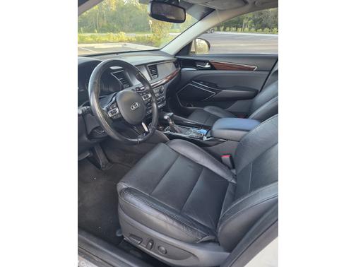 2017 Kia Cadenza Premium