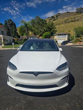 White 2023 Tesla Model X Base