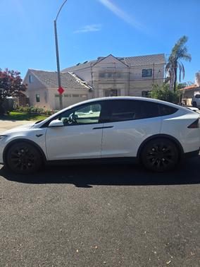 White 2023 Tesla Model X Base