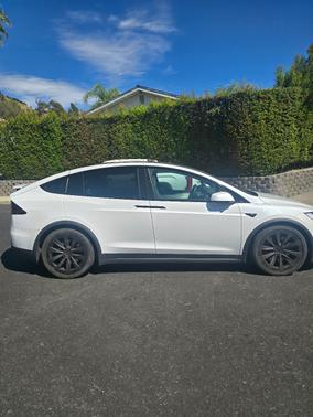 White 2023 Tesla Model X Base