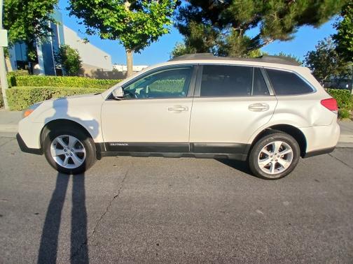 2014 Subaru Outback 2.5i Premium