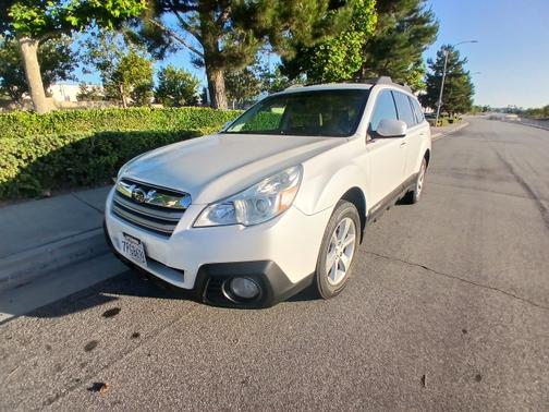 2014 Subaru Outback 2.5i Premium