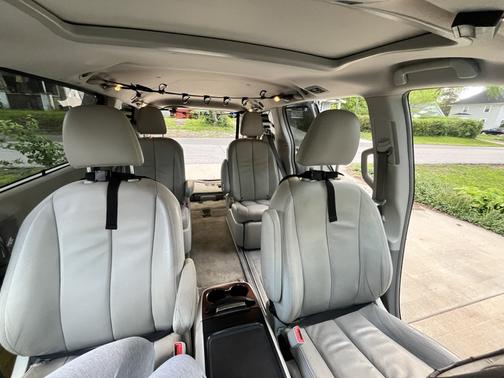 Silver 2013 Toyota Sienna XLE
