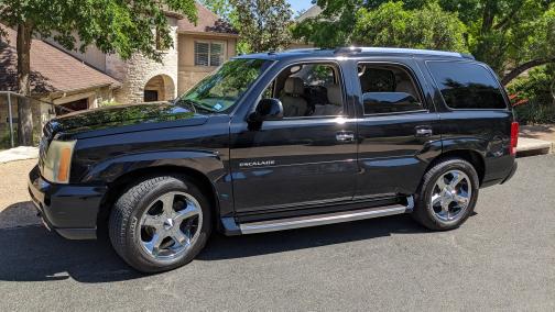 2003 Cadillac Escalade Base