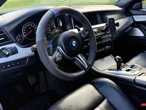 2015 BMW M5 Base