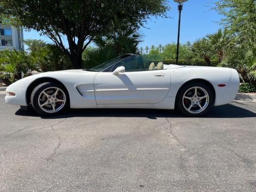 2001 Chevrolet Corvette Base