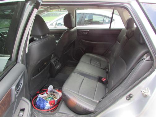 Silver 2019 Subaru Outback 3.6R Limited