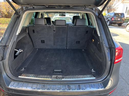 2012 Volkswagen Touareg TDI Sport