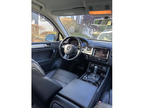 2012 Volkswagen Touareg TDI Sport