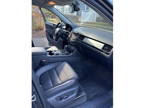 2012 Volkswagen Touareg TDI Sport