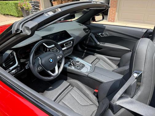 Red 2022 BMW Z4 sDrive30i