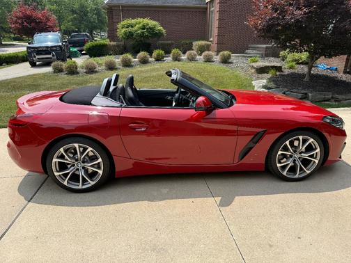Red 2022 BMW Z4 sDrive30i