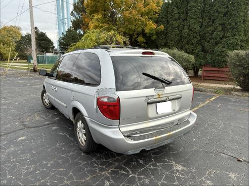 2005 Chrysler Town & Country Touring