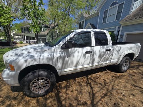 2004 Dodge Ram 1500 SLT Quad Cab