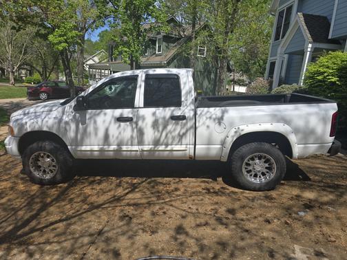 2004 Dodge Ram 1500 SLT Quad Cab