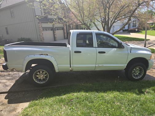2004 Dodge Ram 1500 SLT Quad Cab