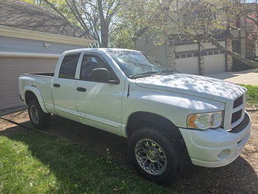 2004 Dodge Ram 1500 SLT Quad Cab