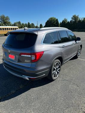 2022 Honda Pilot Touring 8-Passenger