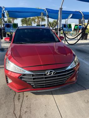 Red 2020 Hyundai ELANTRA SEL