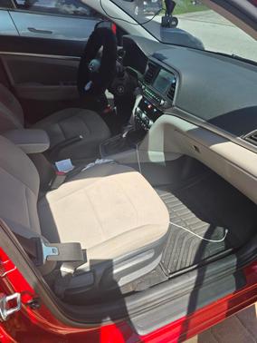 Red 2020 Hyundai ELANTRA SEL