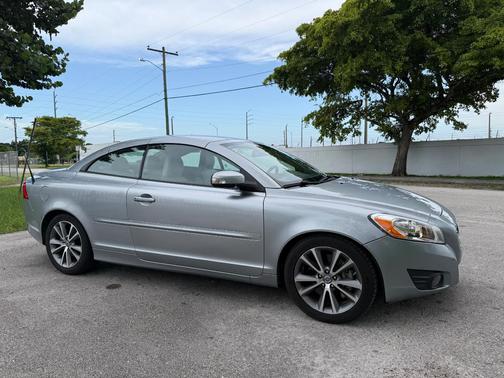 Silver 2011 Volvo C70 T5