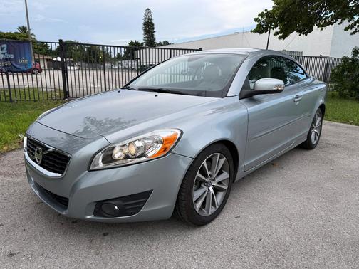 Silver 2011 Volvo C70 T5
