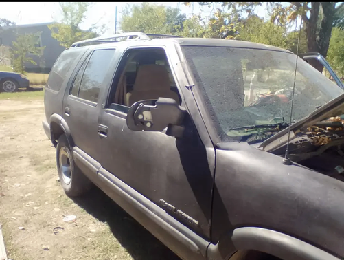 Black 2002 Chevrolet Blazer LS