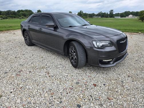 2018 Chrysler 300 S