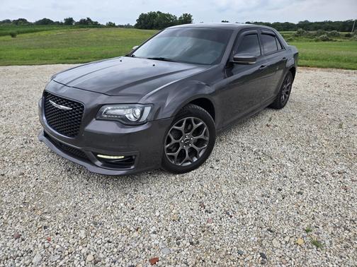 2018 Chrysler 300 S