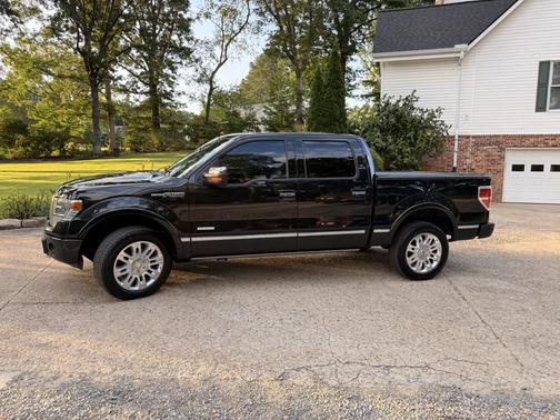 Black 2013 Ford F-150 Platinum