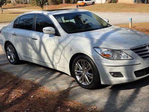 White 2010 Hyundai Genesis 3.8