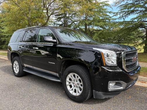 Black 2019 GMC Yukon SLT