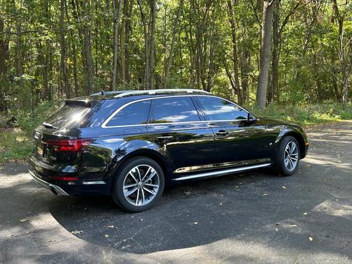 Black 2018 Audi A4 allroad 2.0T Premium