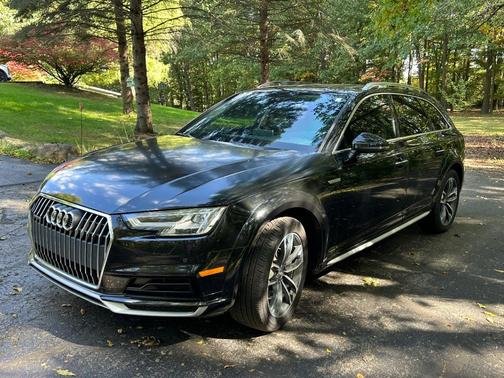 Black 2018 Audi A4 allroad 2.0T Premium