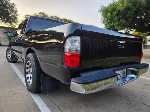 Black 2004 Toyota Tacoma Xtracab