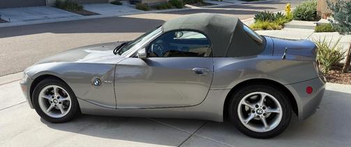 Gray 2005 BMW Z4 2.5i Roadster