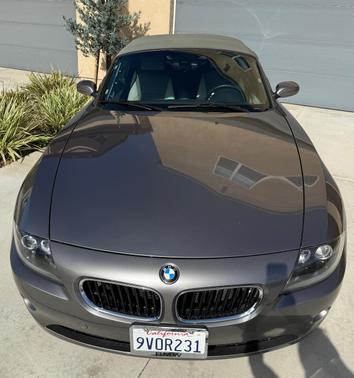 Gray 2005 BMW Z4 2.5i Roadster